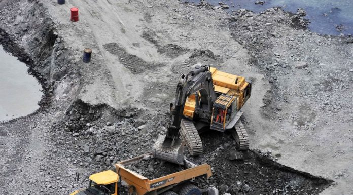 Billionaire Beny Steinmetz Is Digging for Diamonds Again